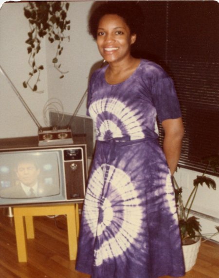 dale-emeagwali-living-room-1915-east-west-highway-apartment-303-silver-spring-maryland-june-1982