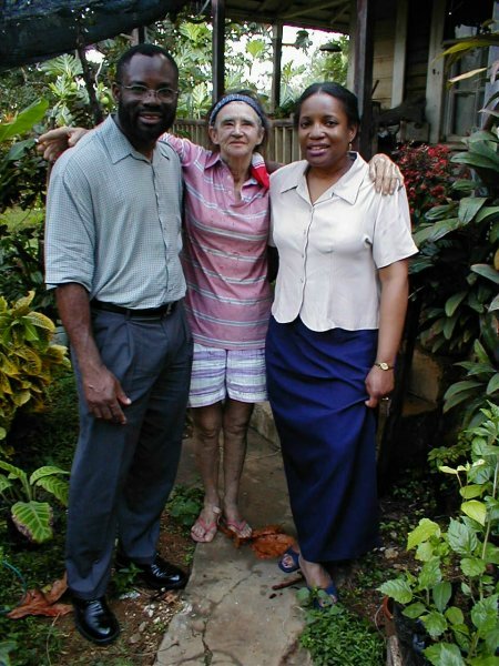 emeagwali-wendy-dale-emeagwali_near-mandeville-jamaica_march-21-2001